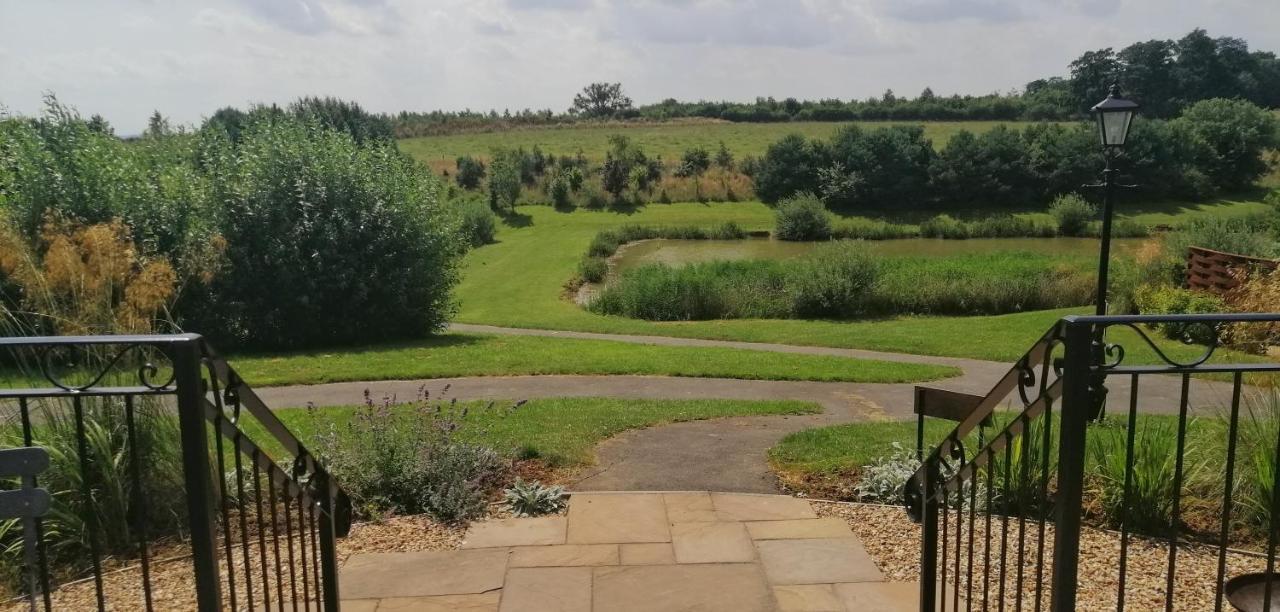 Вилла Fair Farm Hideaway Waltham on the Wolds Экстерьер фото